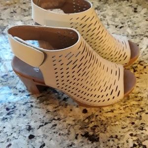 Dansko heels like new, worn 2 times